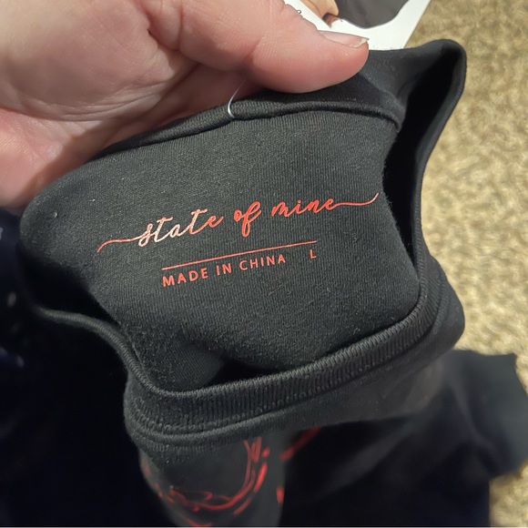 State of Mine Women’s Black Nebraska Smile Logo Sweatshirt Large Emoji - Picture 5 of 6